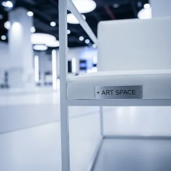 Аренда Стул Хит кожзам белый каркас белый в ресторане «Паруса» — ART SPACE