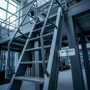 Аренда Лестница корабельная в Mantera Supreme — ART SPACE