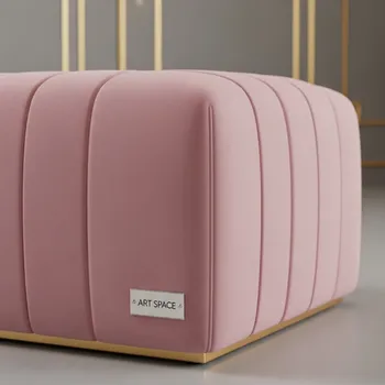 Аренда Пуф powdery pink rectangular Shape в санатории «Заполярье» — ART SPACE