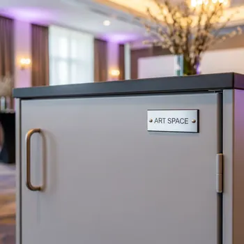 Аренда Тумба лабораторная с дверцей в Mövenpick Hotel — ART SPACE