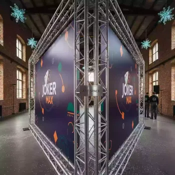 Аренда Пресс волл Джокер Max в лофте «Студия 21» — ART SPACE