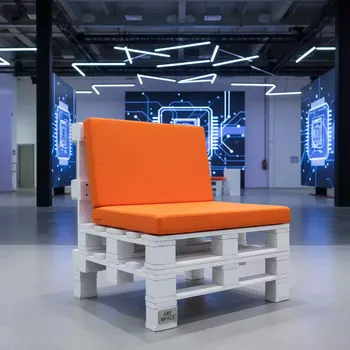 Аренда Кресла из поддонов белое с оранжевой подушкой в Stella di Mosca — ART SPACE