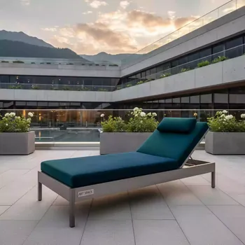 Аренда Шезлонг лежак с обивкой Forte dei Marmi в Green Flow Hotel — ART SPACE