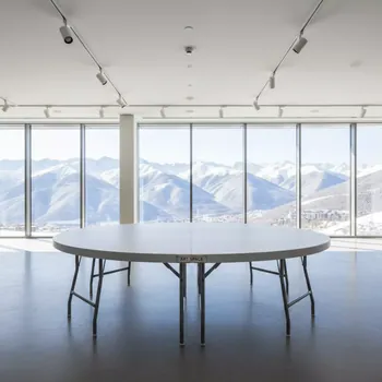 Аренда Стол банкетный круглый пластиковый 180 см в Radisson Hotel Rosa Khutor — ART SPACE