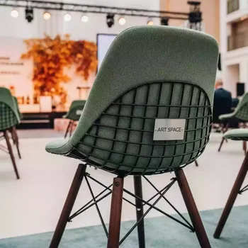 Аренда Стул мягкий зеленый Eames в гранд-отеле «Жемчужина» — ART SPACE