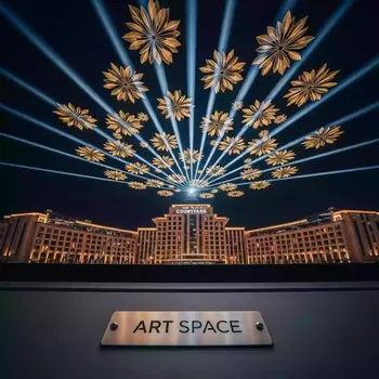 Аренда Многолучевой зенитный прожектор SILVER STAR Sky Rose 2500 в Courtyard by Marriott Sochi — ART SPACE