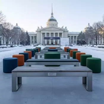 Аренда Лавки пуфы скамейки на территории Морпорта Сочи — ART SPACE