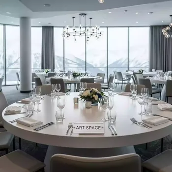 Аренда Стол круглый белый диаметр 180 см в Rixos Krasnaya Polyana — ART SPACE