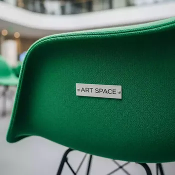 Аренда Чехол E04 на стул Eames зеленый в City Park Hotel Sochi — ART SPACE