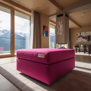 Аренда Пуф fuchsia cube Shape в Radisson Hotel Rosa Khutor — ART SPACE