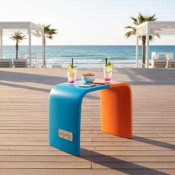 Аренда Столик пластиковый боковой Maximo Tavolino 33 в пляжном клубе Del Mar — ART SPACE
