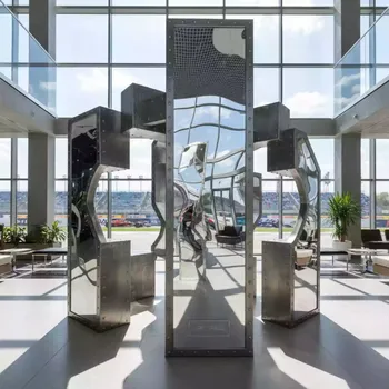 Аренда Кривые зеркала в Delta Sirius — ART SPACE