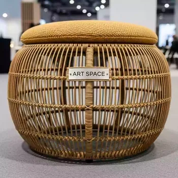 Аренда Оттоманка плетеная Лунго с подушкой соломенная в Alpha Sirius — ART SPACE