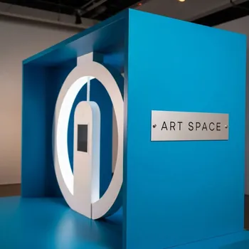 Аренда Фотозоны с кругом в ресторане «Баран-Рапан» — ART SPACE