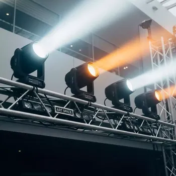 Аренда Прожекторы и стробоскопы в ОКЦ «Галактика» — ART SPACE