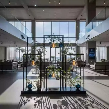 Аренда Декор на Новый год в Mercure Сочи Центр — ART SPACE