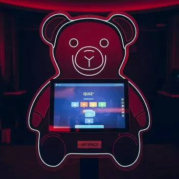 Аренда Панель интерактивная декоративная Медведь 32 в Red Arena — ART SPACE