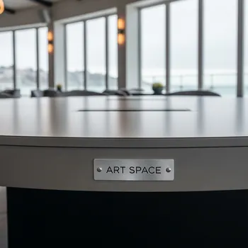 Аренда Стол офисный круглый в пляжном клубе Del Mar — ART SPACE