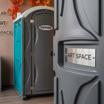 Аренда Набор Fresh Up Set для кассетного биотуалета Thetford C400 в ресторане «La Terrazza» — ART SPACE