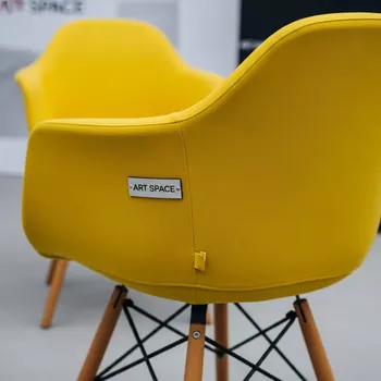 Аренда Чехол E07 для стула Eames желтый в Imeretinskiy Hotel — ART SPACE