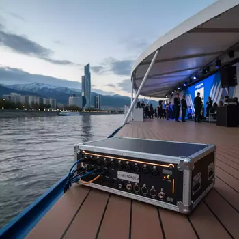 Аренда Блок коммутационный сценический Behringer S32 на теплоходе «Дагомыс» — ART SPACE