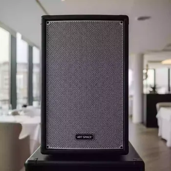Аренда Кабинет басовый Ampeg 410HE в ресторане «Sanremo» — ART SPACE