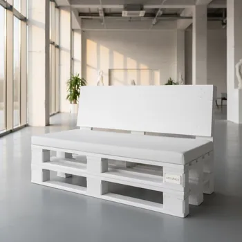 Аренда Лавки из паллет белые с белой подушкой в Университете «Сириус» — ART SPACE