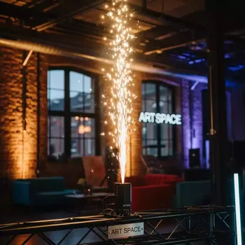 Аренда Генератор холодных искр Showlight Spark Fall Machine 400 Вт в Alpha Sirius — ART SPACE