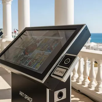 Аренда Обучающие интерактивные панели в пляжном комплексе VinoGrad — ART SPACE