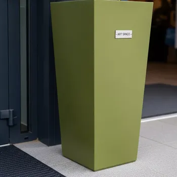 Аренда Кашпо Urbi Square оливковое Prosperplast 49,21 л в Radisson Hotel Rosa Khutor — ART SPACE
