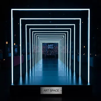 Аренда Фотозона неоновый тоннель новогодняя в пляжном клубе Del Mar — ART SPACE