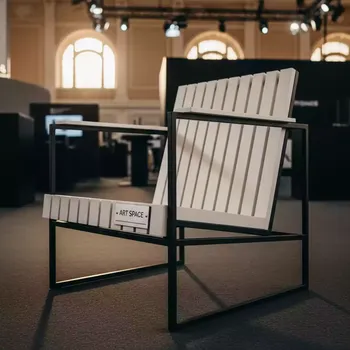 Аренда Кресло Craft белое дерево металл в Зимнем театре — ART SPACE