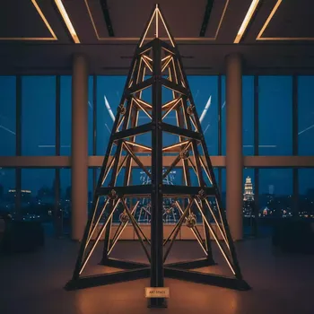 Аренда Елка с подсветкой в Omega Sirius — ART SPACE