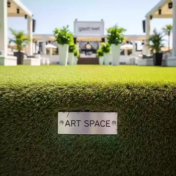 Аренда Трава искусственная и кашпо Фейка в пляжном клубе Del Mar — ART SPACE