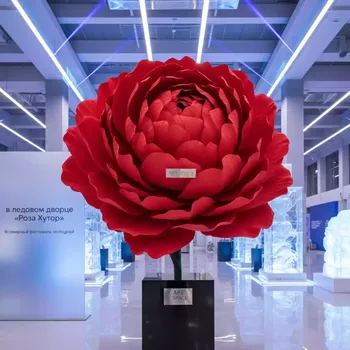 Аренда Пион бумажный алый в ледовом дворце «Роза Хутор» — ART SPACE