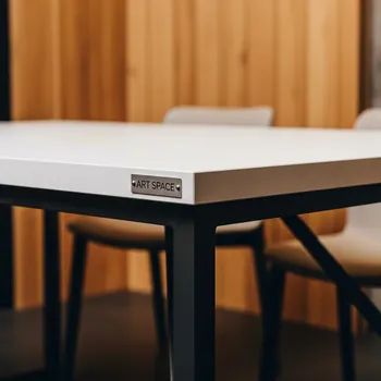 Аренда Стол пластиковый складной Helen Folding Table в ресторане «Сыроварня» — ART SPACE