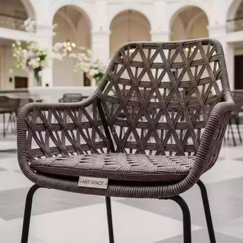 Аренда Стул плетеный Deco капучино в конгресс-холле отеля Жемчужина — ART SPACE
