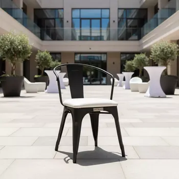 Аренда Стул черный с белой экокожей Tolix Soft в Courtyard by Marriott Sochi — ART SPACE