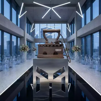 Аренда Утюг времен СССР в ресторане «La Terrazza» — ART SPACE