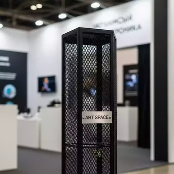 Аренда Колонна сетчатая стальная черная H 100 в Керлинговом центре «Ледяной куб» — ART SPACE