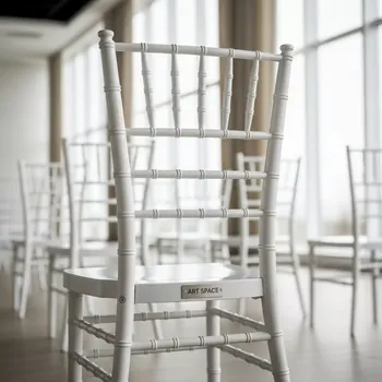 Аренда Стул Chiavari деревянный белый в Cosmos Sochi Hotel — ART SPACE