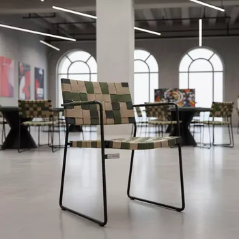 Аренда Стул на металлокаркасе с обивкой Kanvas S Full в Зимнем театре — ART SPACE