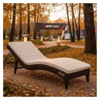 Аренда Шезлонг лежак плетеный с матрасом Mantera в парке «Ривьера» — ART SPACE