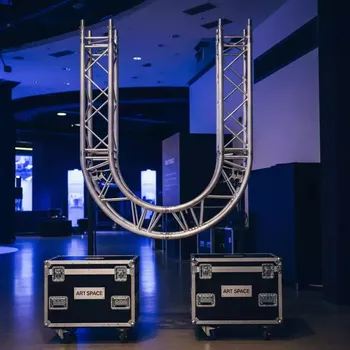 Аренда Конструкция П образная из ферм на элеваторах в Alpha Sirius — ART SPACE