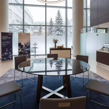 Аренда Обеденный стол RC658 R115 SHT TU3 в Courtyard by Marriott Sochi — ART SPACE