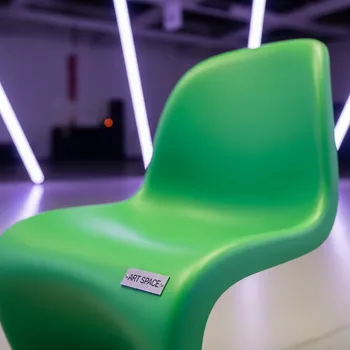 Аренда Стул зеленый Solaia в Red Arena — ART SPACE