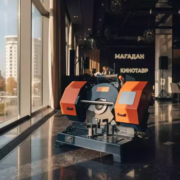 Аренда Отрезная пила по металлу Makita LW 1401 в ресторане «Магадан» — ART SPACE