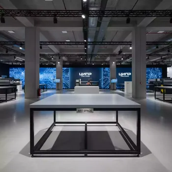 Аренда Упаковочный стол 50х50 см для MOHR в МФК «Горный» — ART SPACE