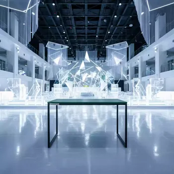 Аренда Стол Uno зеленый и черный в ледовом дворце «Роза Хутор» — ART SPACE