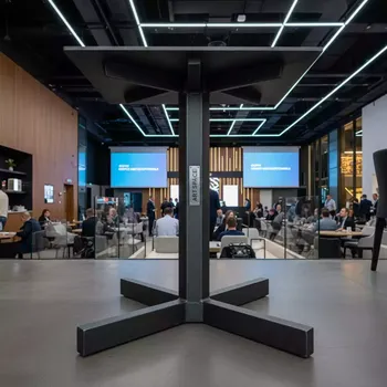 Аренда Подстолье барное металлическое Cross в ресторане «D.O.M» — ART SPACE